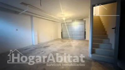Terraced house on Carrer de les Germanies photo 33