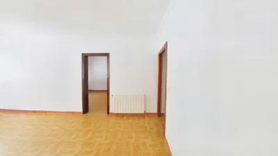 Apartment in Singuerlín-Les Oliveres-Can Franquesa-Guinardera photo 3