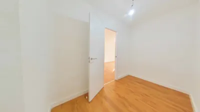 Flat in Canovelles photo 9