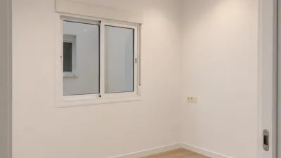 Apartment on Carrer de Lepant photo 5