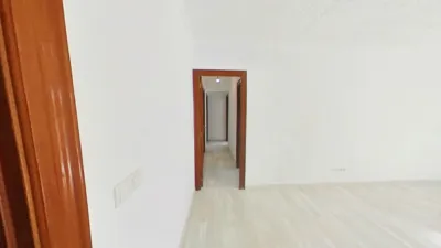 Apartment in Singuerlín-Les Oliveres-Can Franquesa-Guinardera photo 3