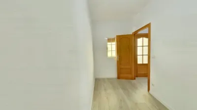 Apartment in Singuerlín-Les Oliveres-Can Franquesa-Guinardera photo 13