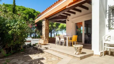 House on Carrer de les Pinedes photo 2