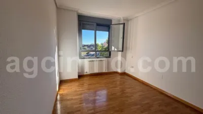 Apartment on Calle de la Tierra de Soria photo 15