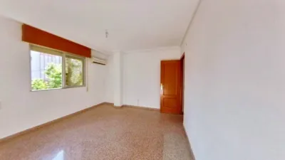 Piso en Zarandona photo 12