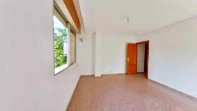 Piso en Zarandona photo 13