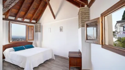 Chalet on Calle Álamo del Marqués photo 5