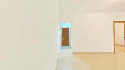 Piso en La Torrassa photo 2