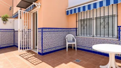 Terraced House on Avenida de Las Ciencias photo 9