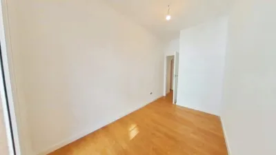 Flat in Centre-Can Mariner photo 14