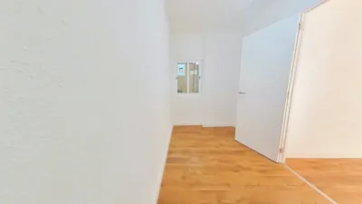 Flat in Canovelles photo 11