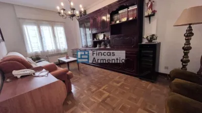 Apartment in Plaza de Zaldiaran photo 3