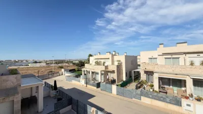 Terraced house in Carrer César Mateo Cid photo 60