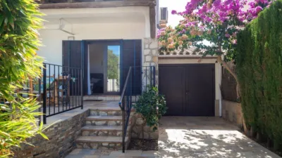 House on Carrer de l'Arada photo 2