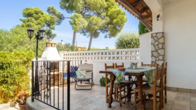 House on Carrer de l'Arada photo 5