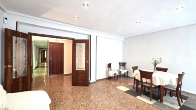 Apartment on Avinguda de Campanar photo 2