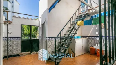 Terraced House in the Centre photo 9
