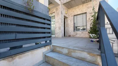 Terraced house in Carrer César Mateo Cid photo 11