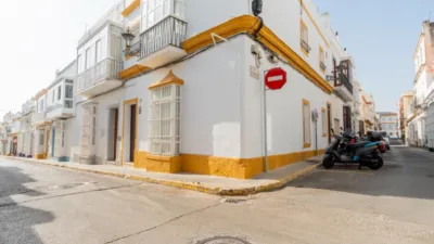 Flat on San Pedro Apóstol Street photo 17
