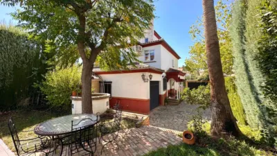 Chalet en calle de los Magnolios photo 3