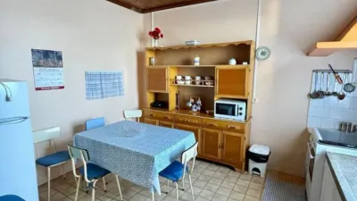 Semi-detached house with sea views in the Valdoviño area, located at Av del Almte Pedro Fernández Martín, nº 1. Total surface area of 295m² distributed across two separate units: a lower ground floor and an attic level. photo 8