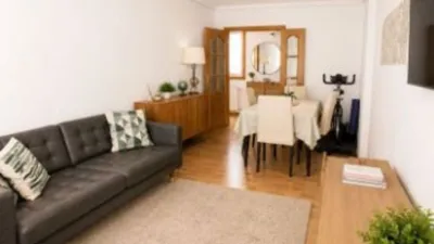 Apartment on Calle M Luisa Duran Marquina, No. 16 photo 6