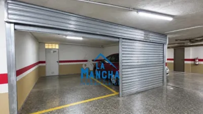 Garaje en venta en Parque Lineal-Puente de Madera - Vista 2