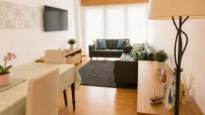 Apartment on Calle M Luisa Duran Marquina, No. 16 photo 2