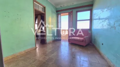 Semi-detached house on Avenida Veinticinco De Abril photo 9