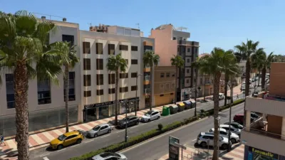 Piso en calle Sabinar photo 15