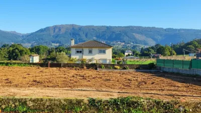 Terreno en venta en Calle Celas - Vista 2