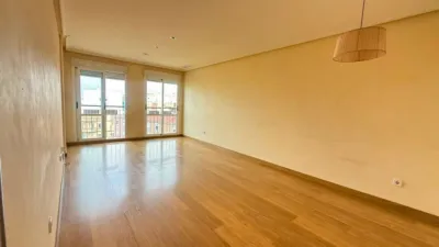 Flat for sale on Calle Josep Bernad Amorós photo 2
