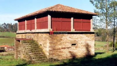 Rustic property on Dioño Street photo 9
