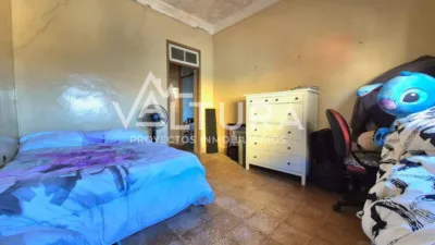 Semi-detached house on Avenida Veinticinco De Abril photo 8