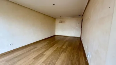 Flat for sale on Calle Josep Bernad Amorós photo 3