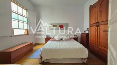 Semi-detached house on Avenida Veinticinco De Abril photo 19