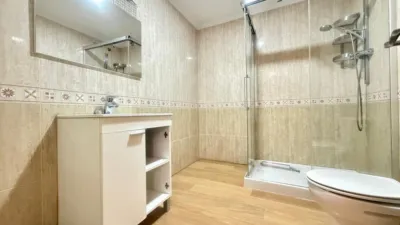 Flat for sale on Calle Josep Bernad Amorós photo 13