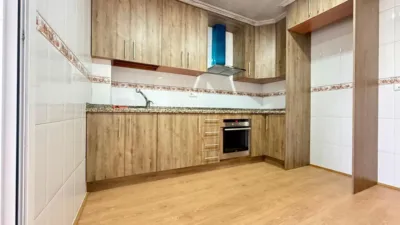 Flat for sale on Calle Josep Bernad Amorós photo 6