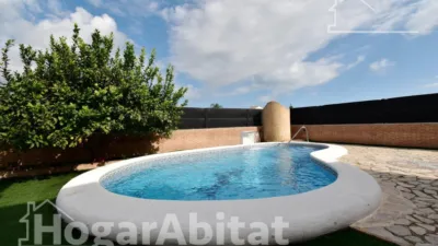 Chalet on Carrer de Tavernes de la Valldigna photo 2