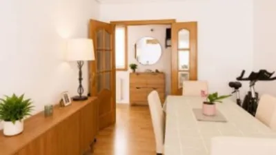 Apartment on Calle M Luisa Duran Marquina, No. 16 photo 4