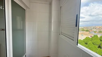 Flat for sale on Calle Josep Bernad Amorós photo 7