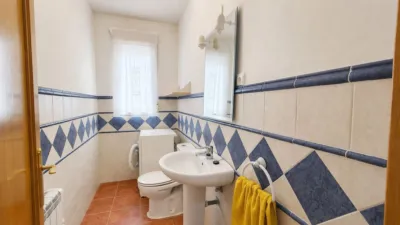 Chalet on Calle de las Saleguillas photo 18