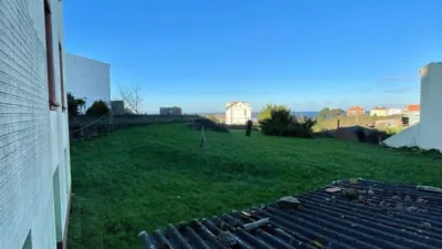 Semi-detached house with sea views in the Valdoviño area, located at Av del Almte Pedro Fernández Martín, nº 1. Total surface area of 295m² distributed across two separate units: a lower ground floor and an attic level. photo 4