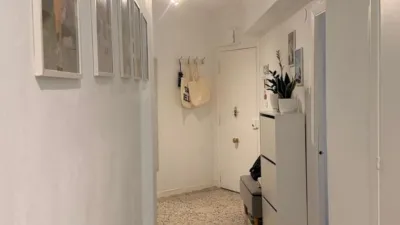 Flat on Calle de Sartaña photo 4