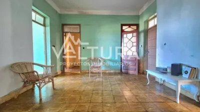 Semi-detached house on Avenida Veinticinco De Abril photo 6