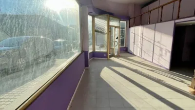 Local comercial en venta en Calle de Inferniño, 22 - Más