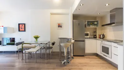 Apartment on Juan Carlos I Avenue photo 4