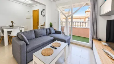 Casa pareada en Carrer Creta photo 3