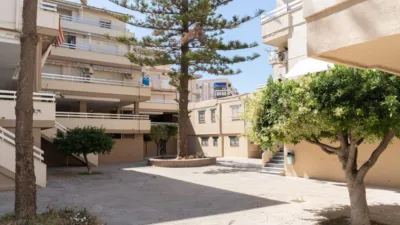 Piso en calle del Paseo Marítimo photo 30