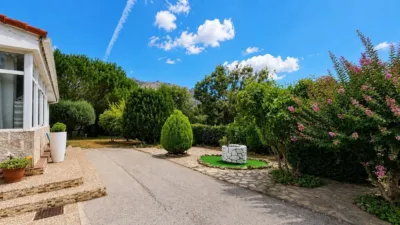 Chalet on Calle de las Saleguillas photo 4